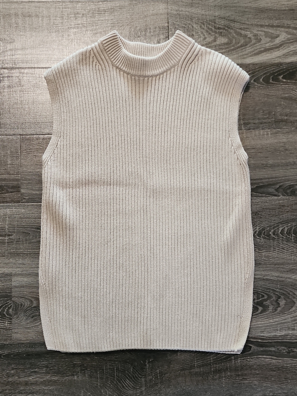 🌵 H&M Sleeveless Ribbed Knit Sweater 🌵